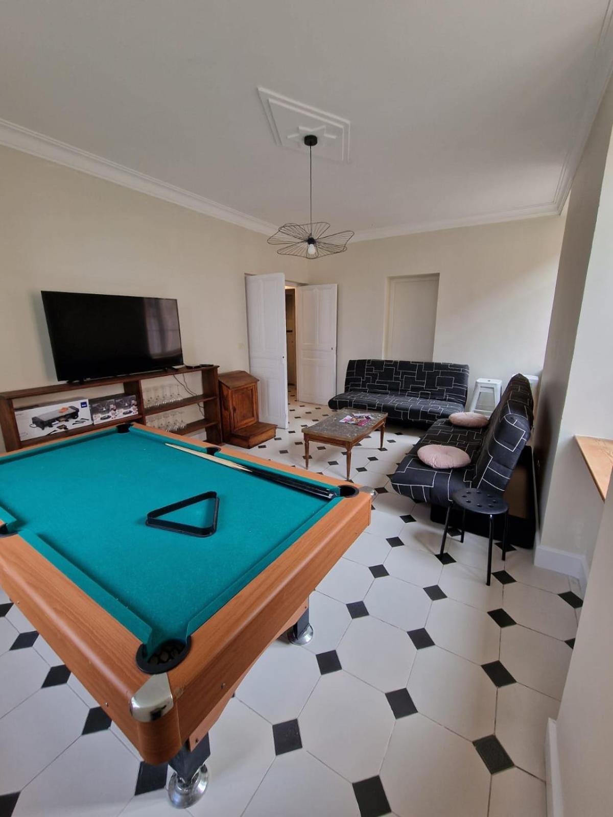 Grande Maison Tain l'Hermitage: Spacious 5-Bedroom Villa with Billiards Tournon-sur-Rhone Exterior photo